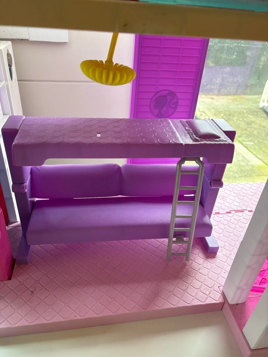 Barbie house - Image 3