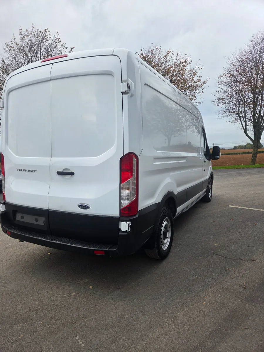 Ford Transit 2022 - Image 4
