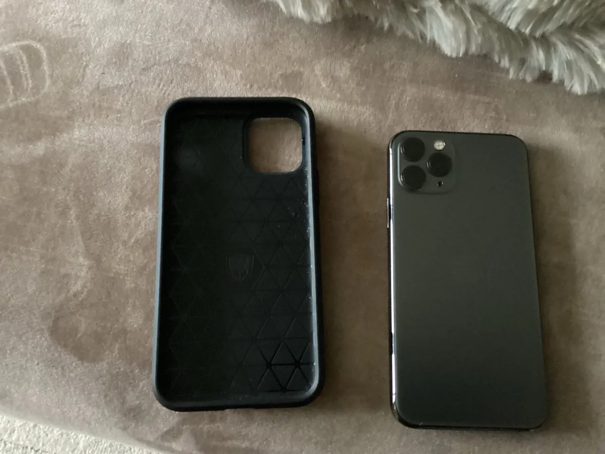 iPhone 11 Pro - Image 3
