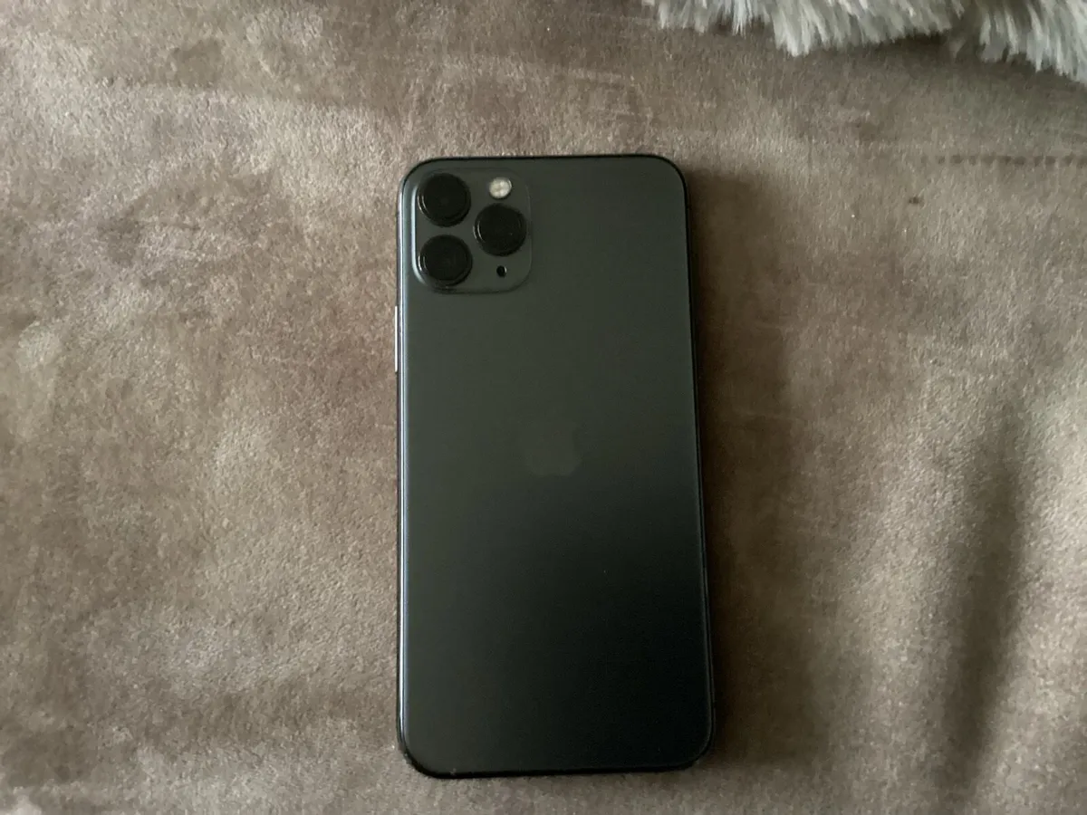 iPhone 11 Pro - Image 1