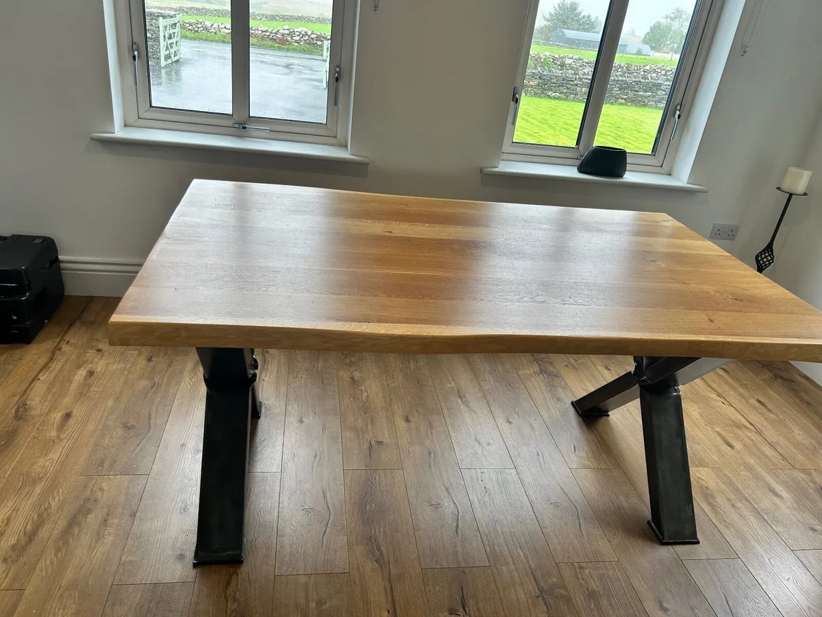 Solid oak dining table - Image 3