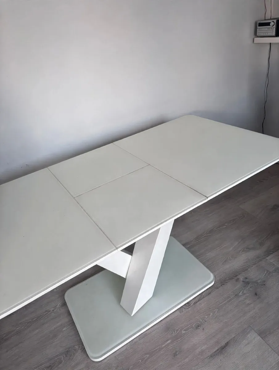 Kitchen furniture - Image 1