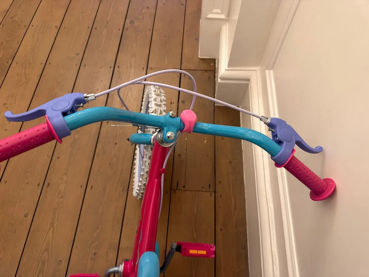 Lol doll 16 inch Bike - Image 2