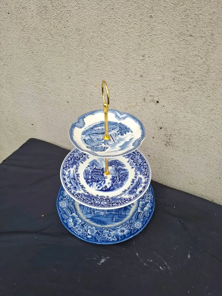 Blue cake stand postage possible - Image 2