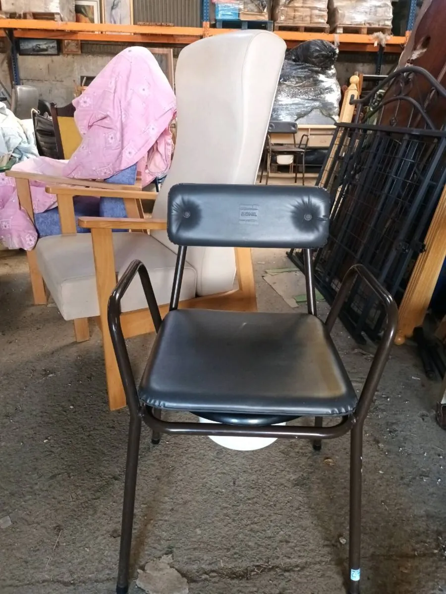 Commode - Image 2