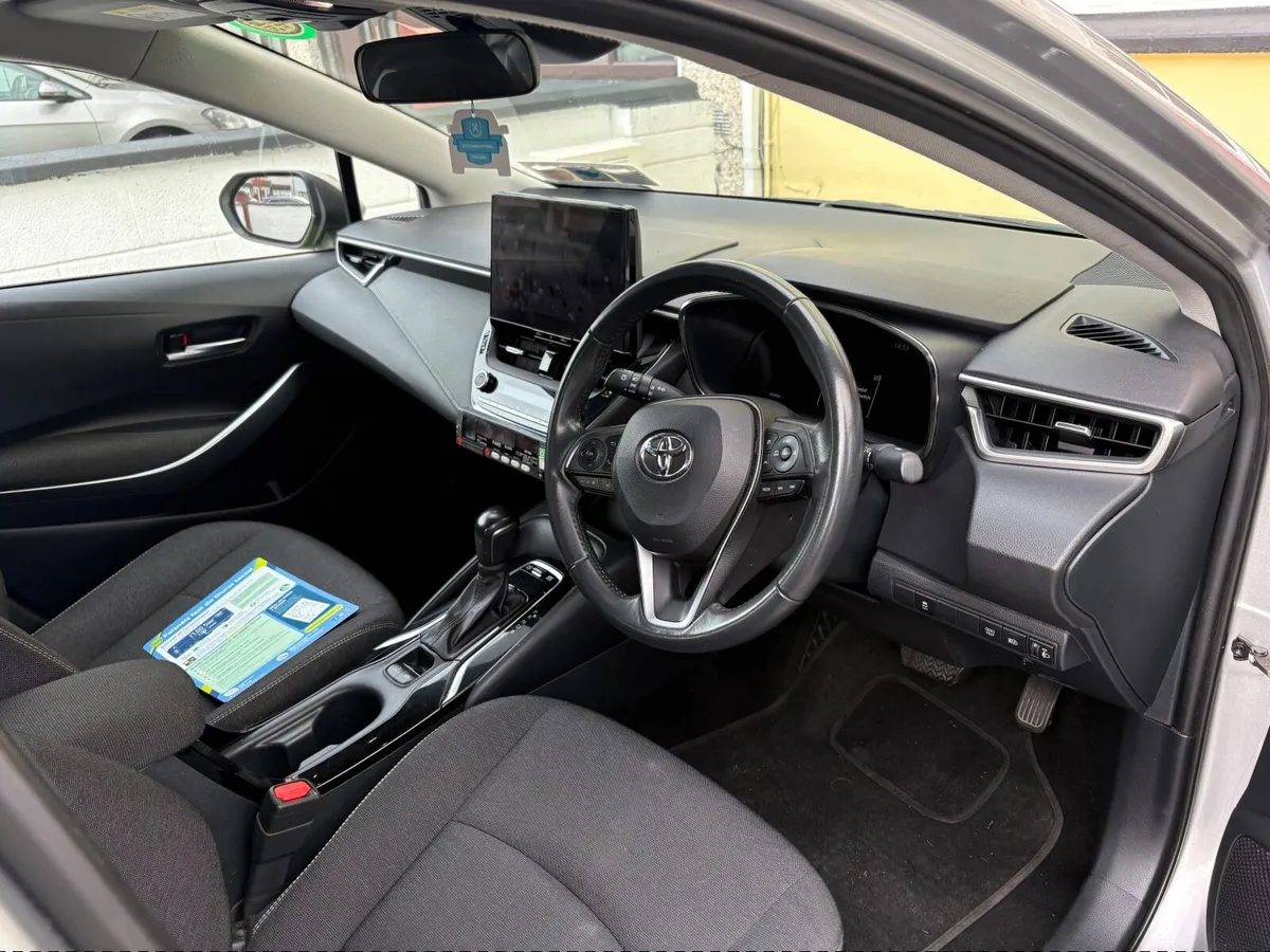 Taxi to rent - Image 3