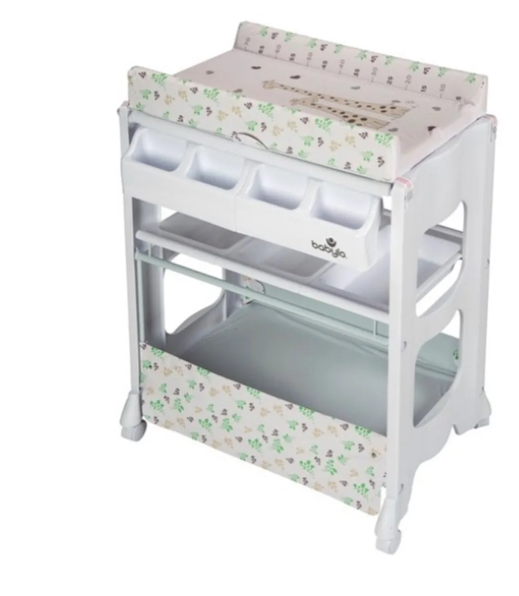 Nursery changing table - Image 1