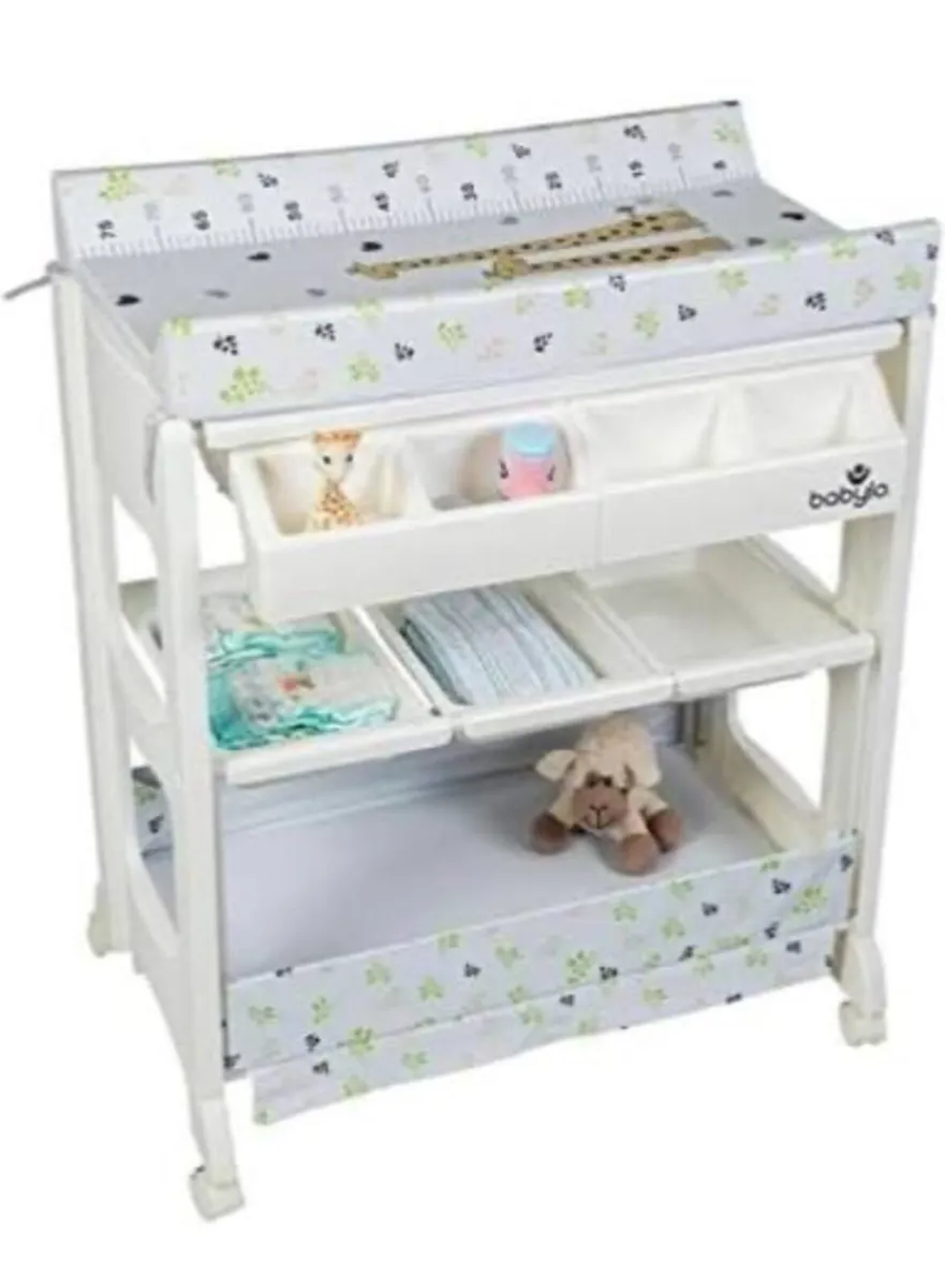 Nursery changing table - Image 4