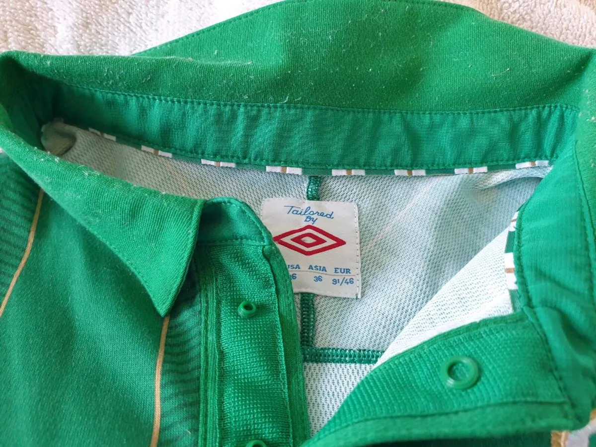 Ireland Football Home Jersey 2011 to 2012 Small - Image 4