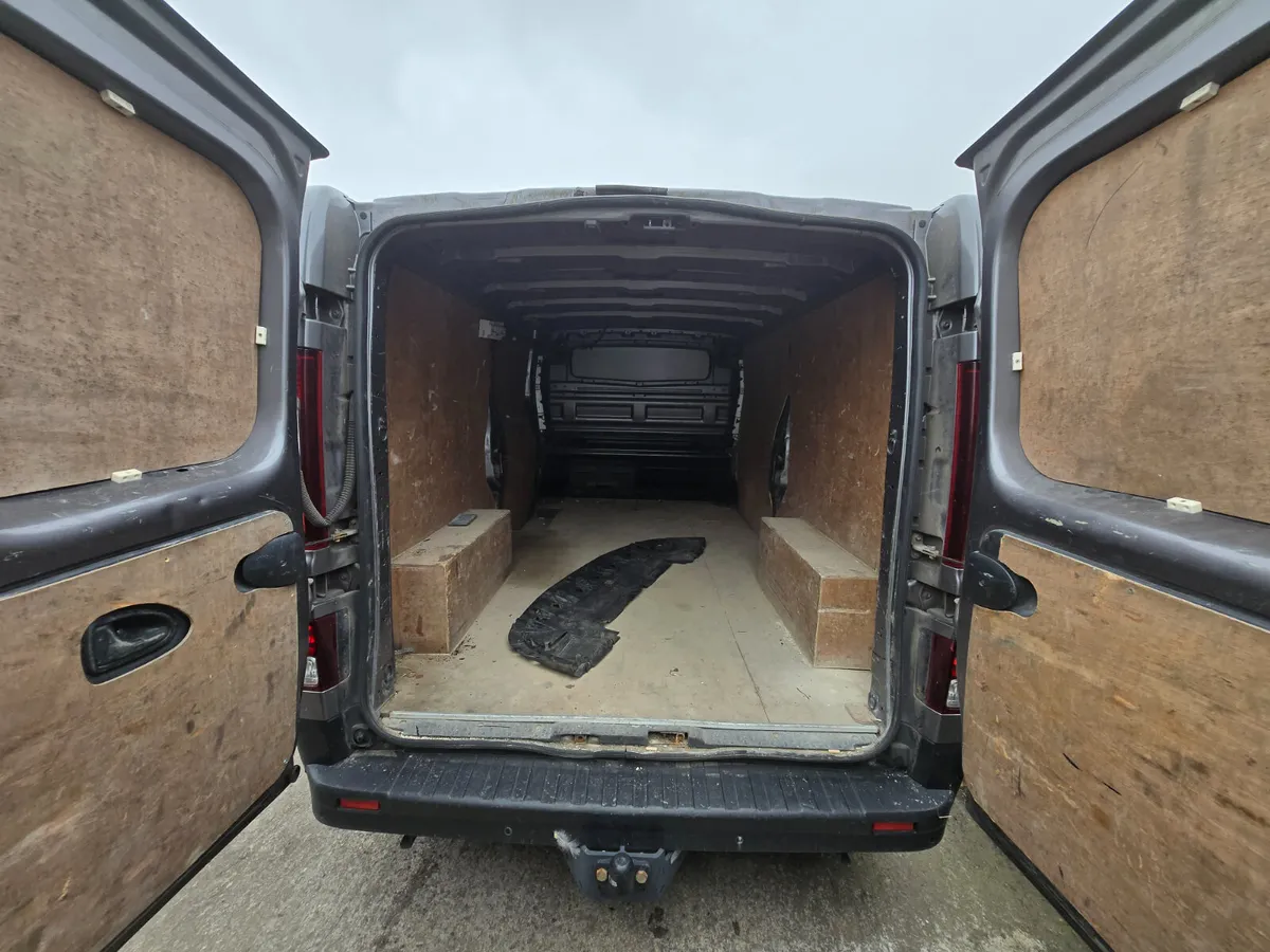 Renault Trafic 2018 - Image 2
