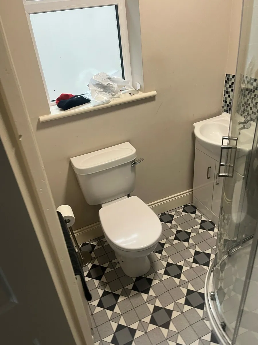 Bathroom - Image 3