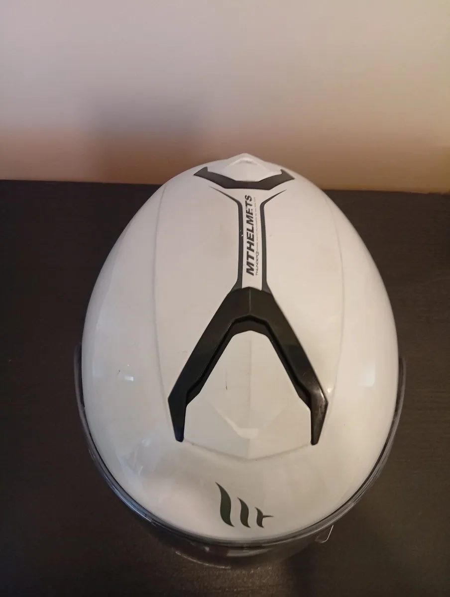 Motorcycle helmet+ tinted visor - Image 4