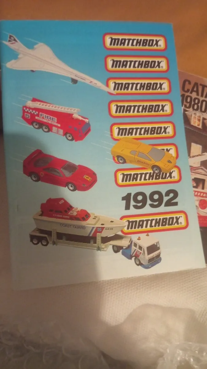 OLD 1990 MATCHBOX BOOK