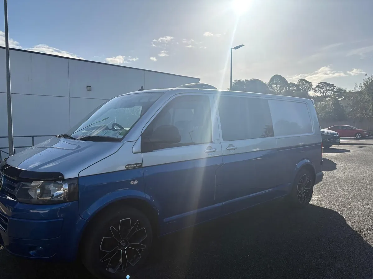 Camper van - Image 1