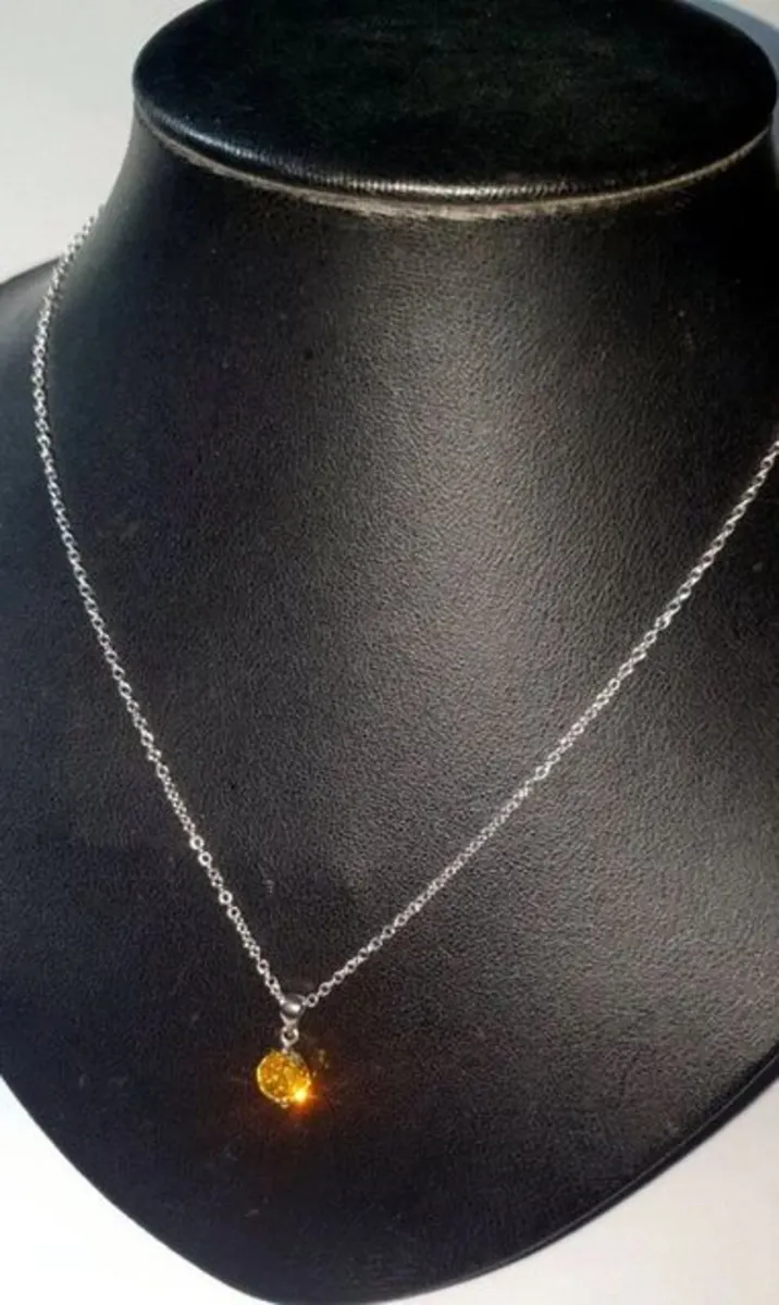 Vintage Silver/Gold Solitaire & Chain - Image 2