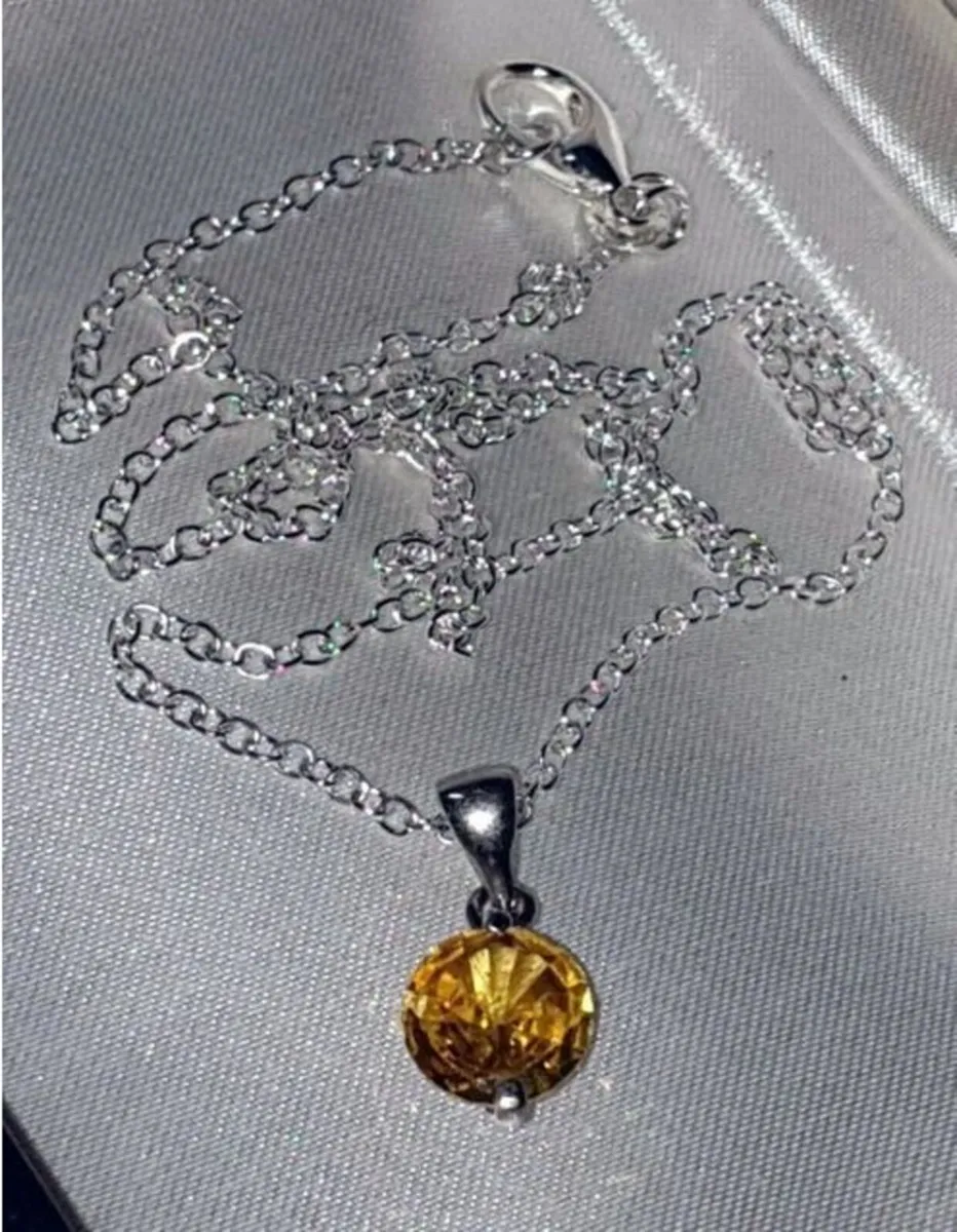 Vintage Silver/Gold Solitaire & Chain - Image 1