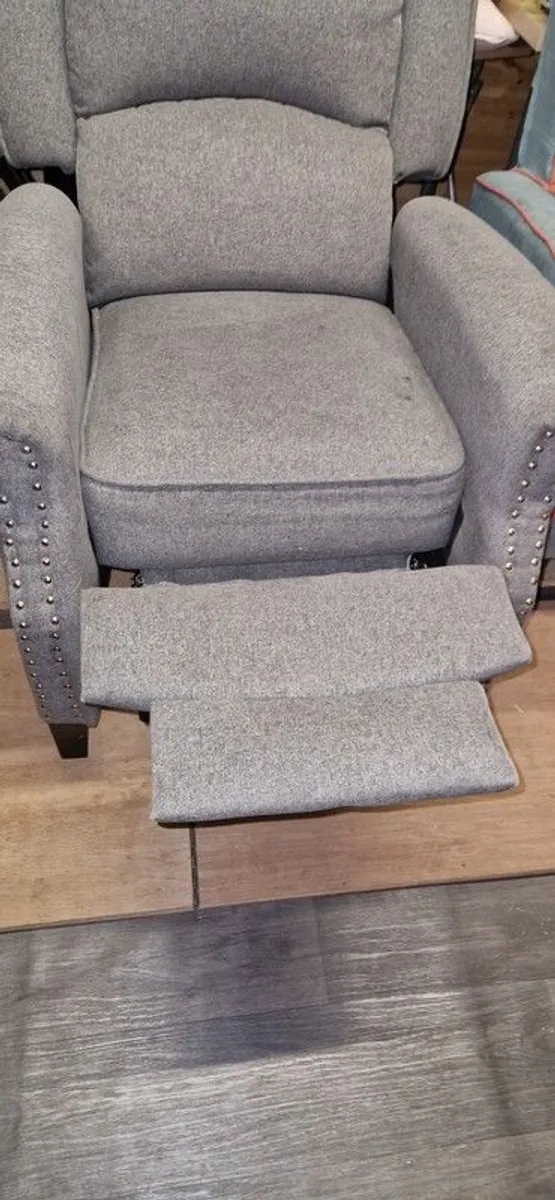 Recliner chair - Image 3