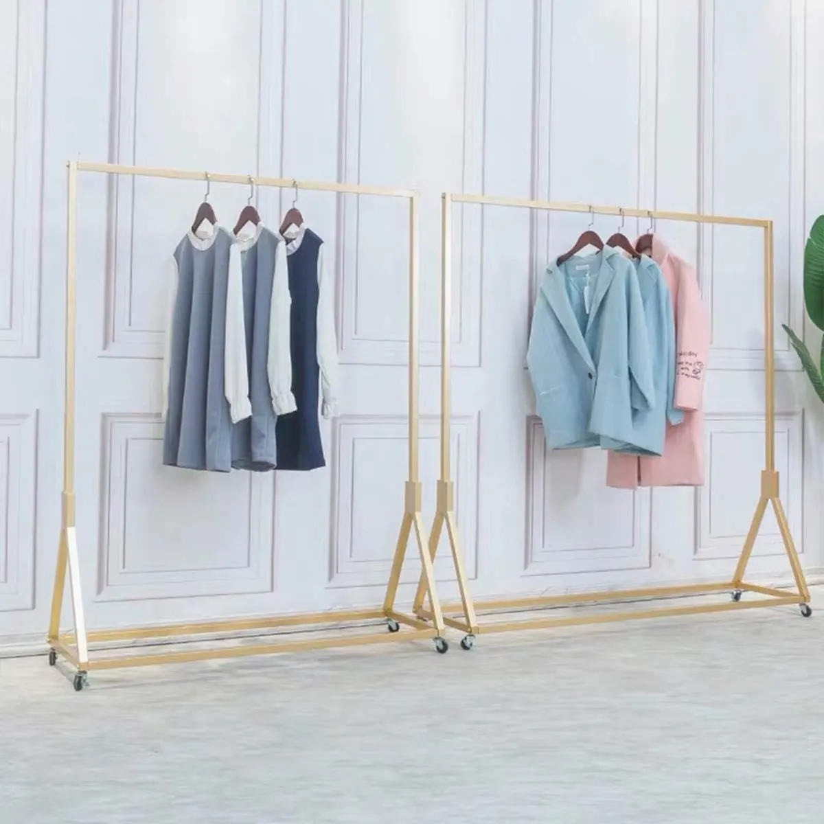 Modern Simple Heavy Duty Metal Rolling Garment - Image 4
