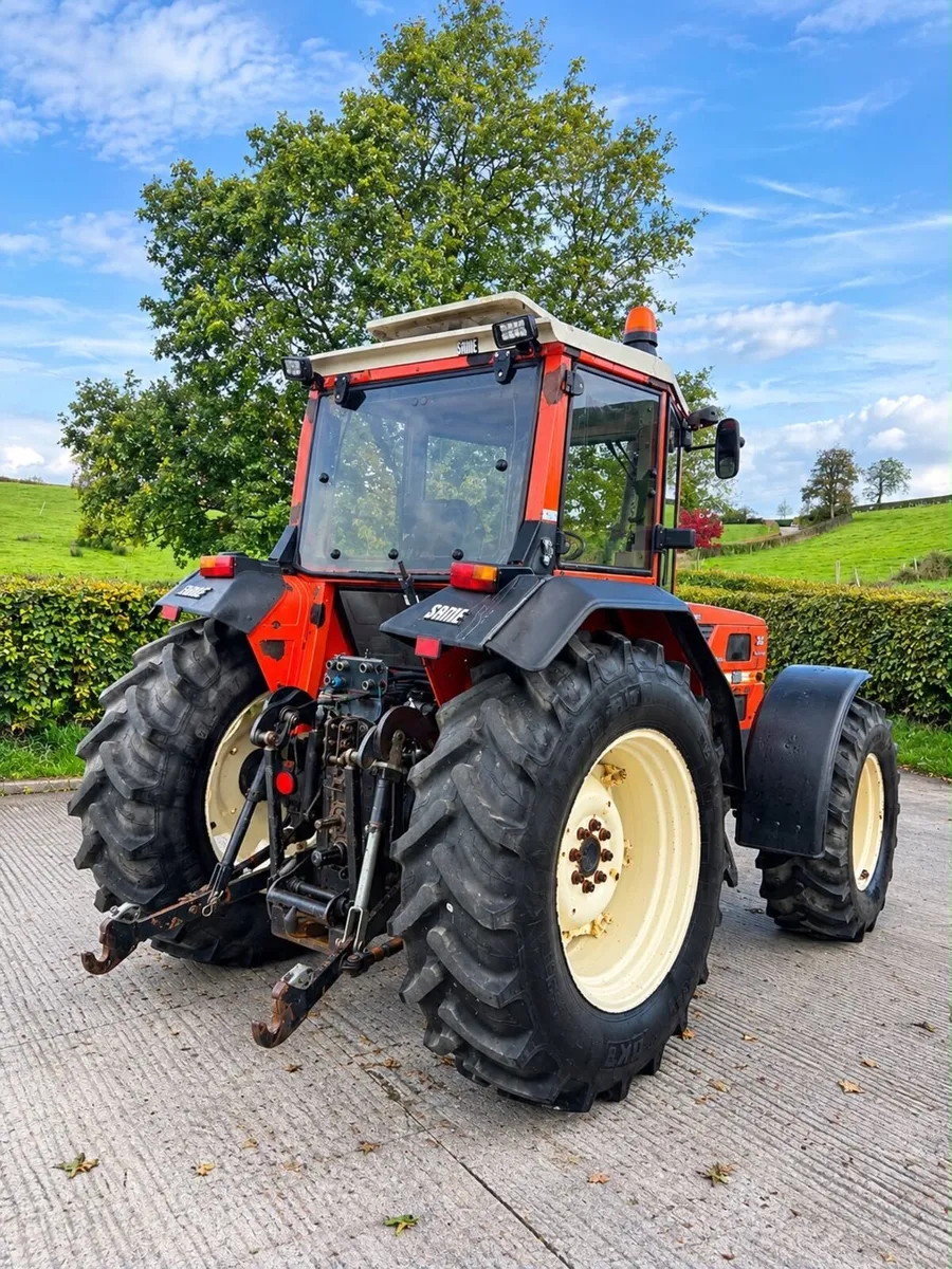 Same 90 4WD Tractor - Image 2
