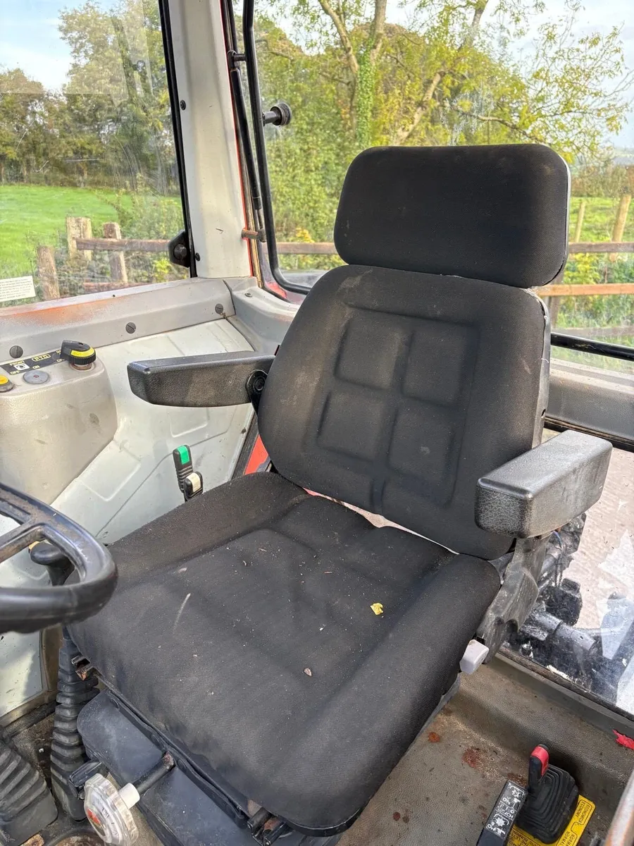 Same 90 4WD Tractor - Image 4