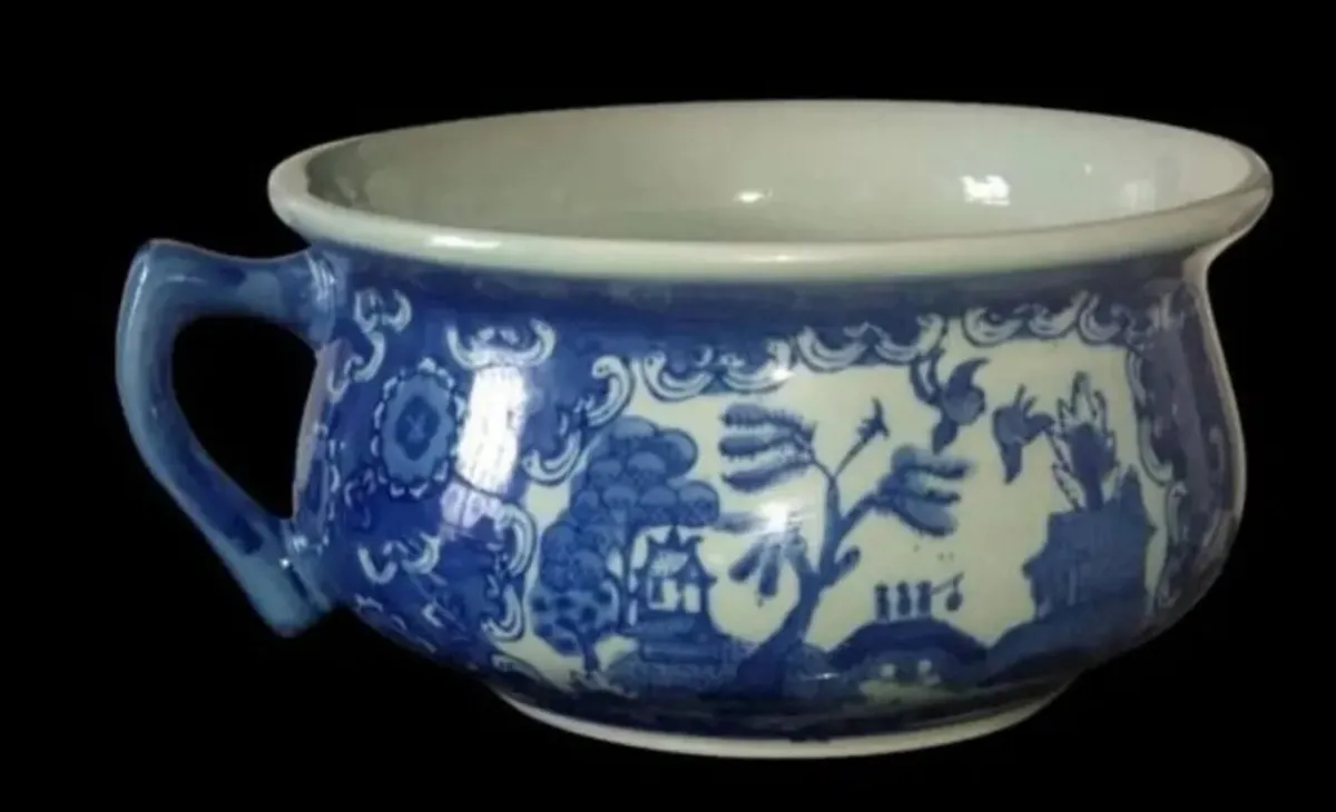 Antique Blue Willow Chamber Pot Pristine - Image 3