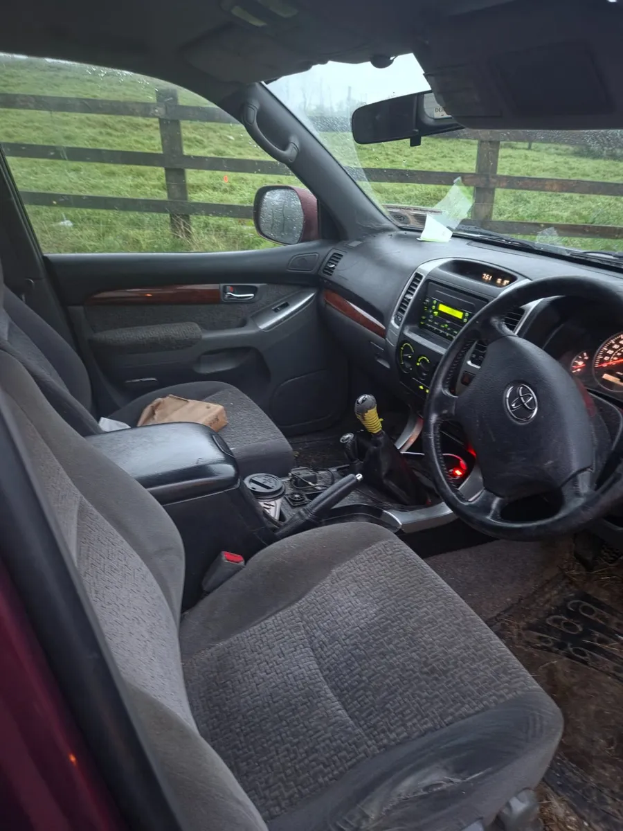 Toyota Land Cruiser 2003 low miles! - Image 4