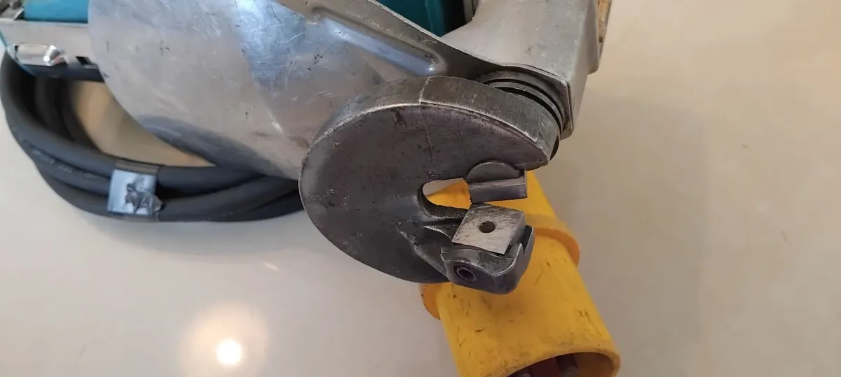 Makita JS1600 Tin Shears 110v - Image 4