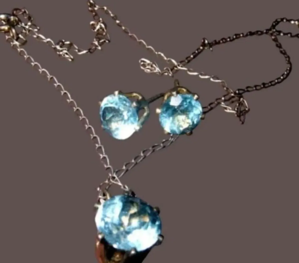 Pristine Vintage Hallmarked Silver/Topaz Trilogy - Image 3