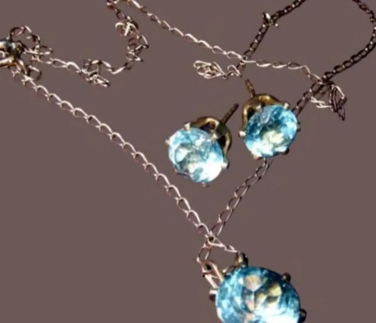 Pristine Vintage Hallmarked Silver/Topaz Trilogy - Image 1