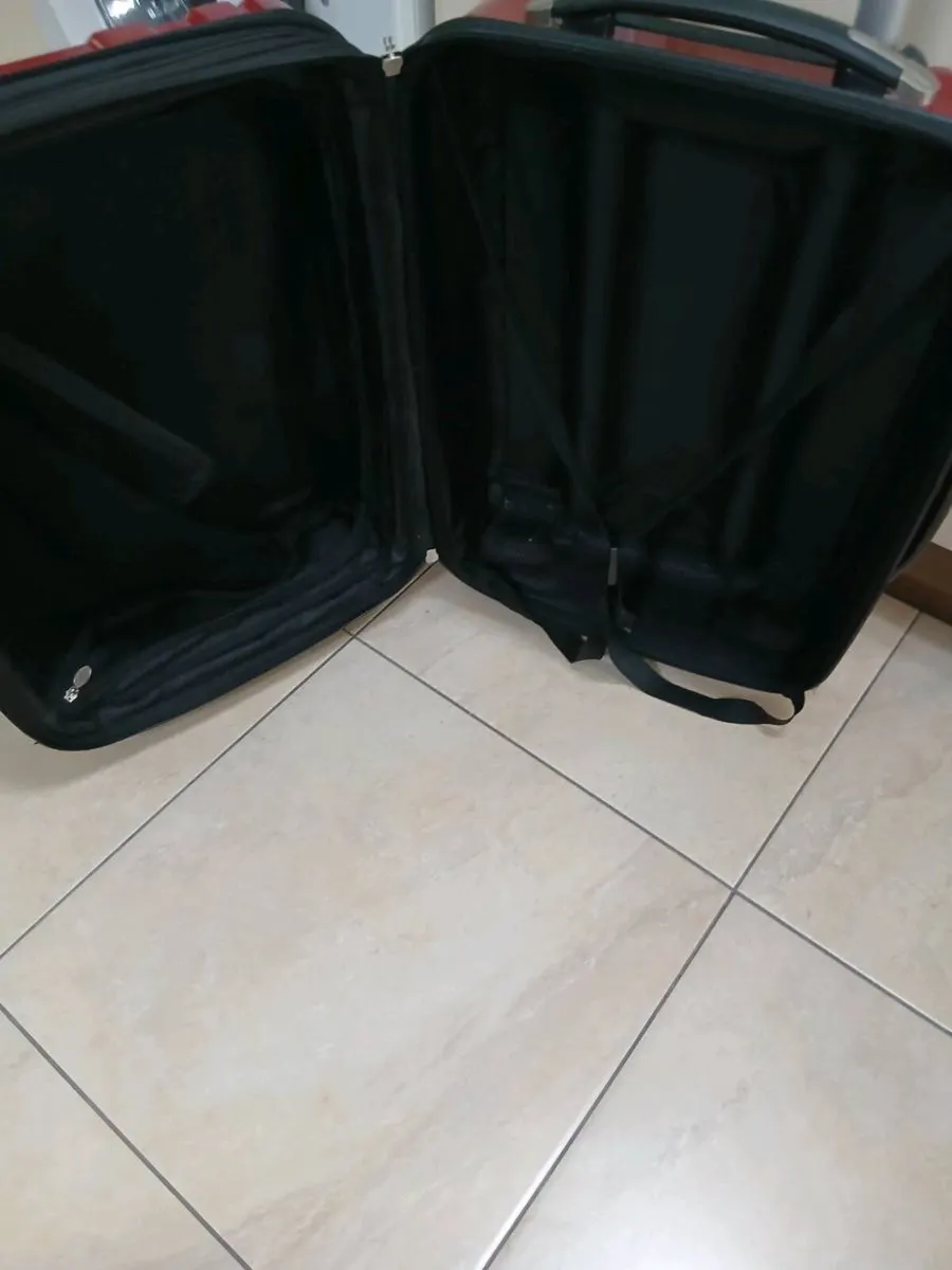 CABIN SIZE HARD TYPE SUITCASE 4 WHEELS - Image 2