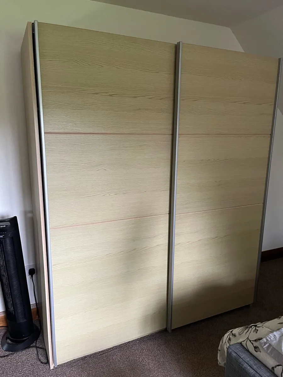 Wardrobe - Image 4