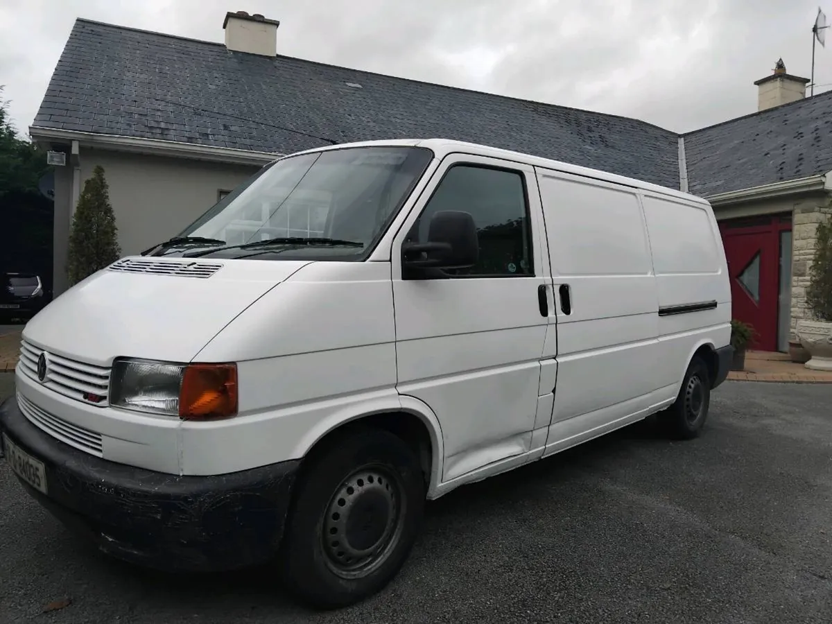 VolkswagenTransporterLWB 2.5 TDI 6mounts tax 6cvrt - Image 3