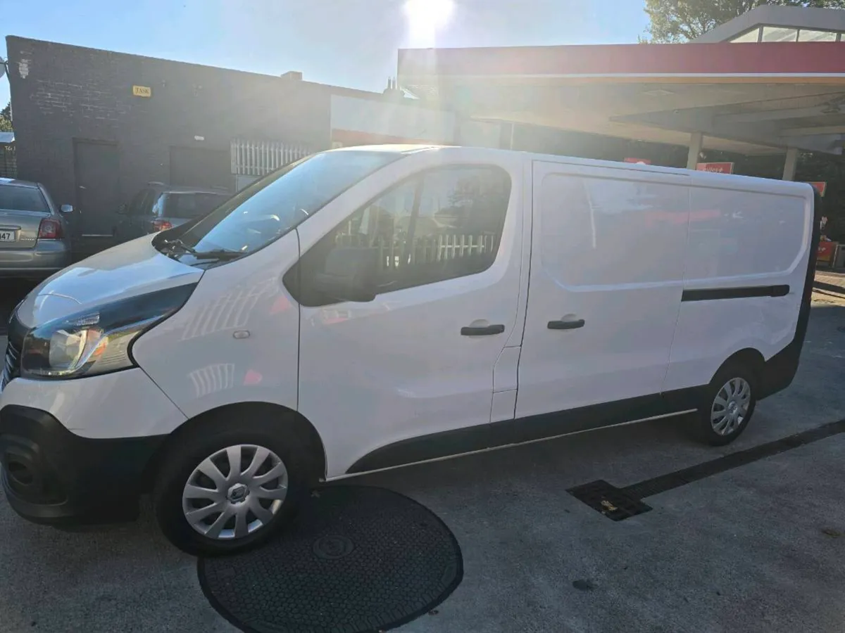 2019 renult traffic forsale doe 4/27 - Image 2