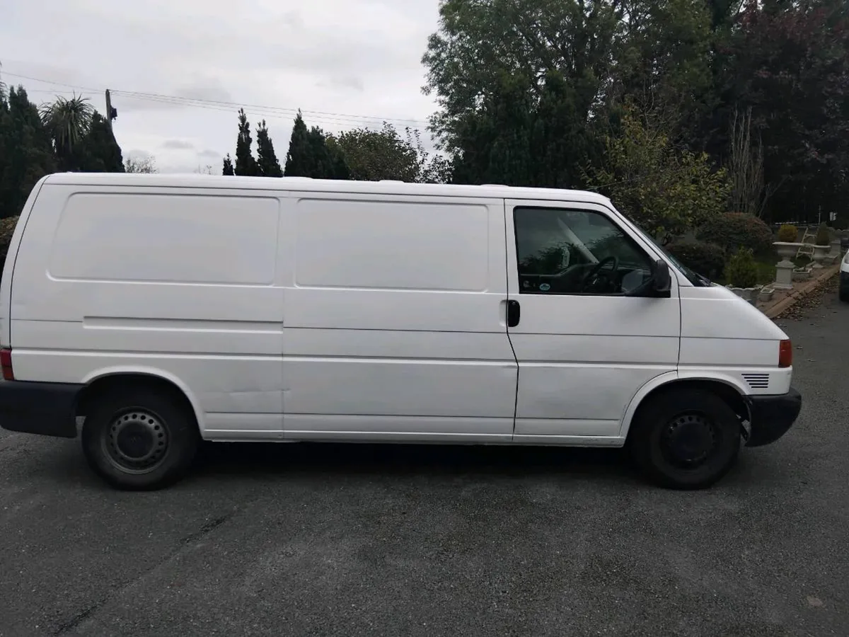 VolkswagenTransporterLWB 2.5 TDI 6mounts tax 6cvrt - Image 4