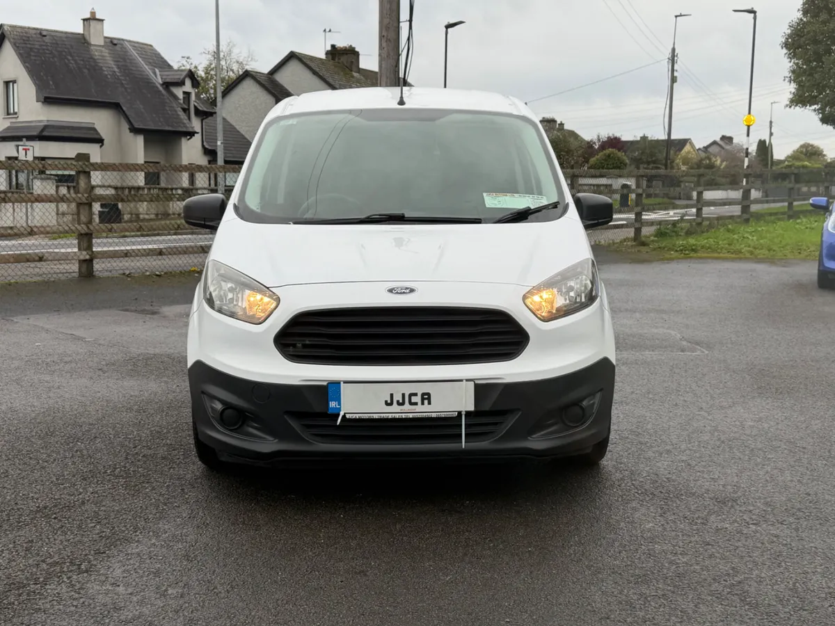 ABSOLUTELY IMMACULATE 2015 FORD TRANSIT - Image 3