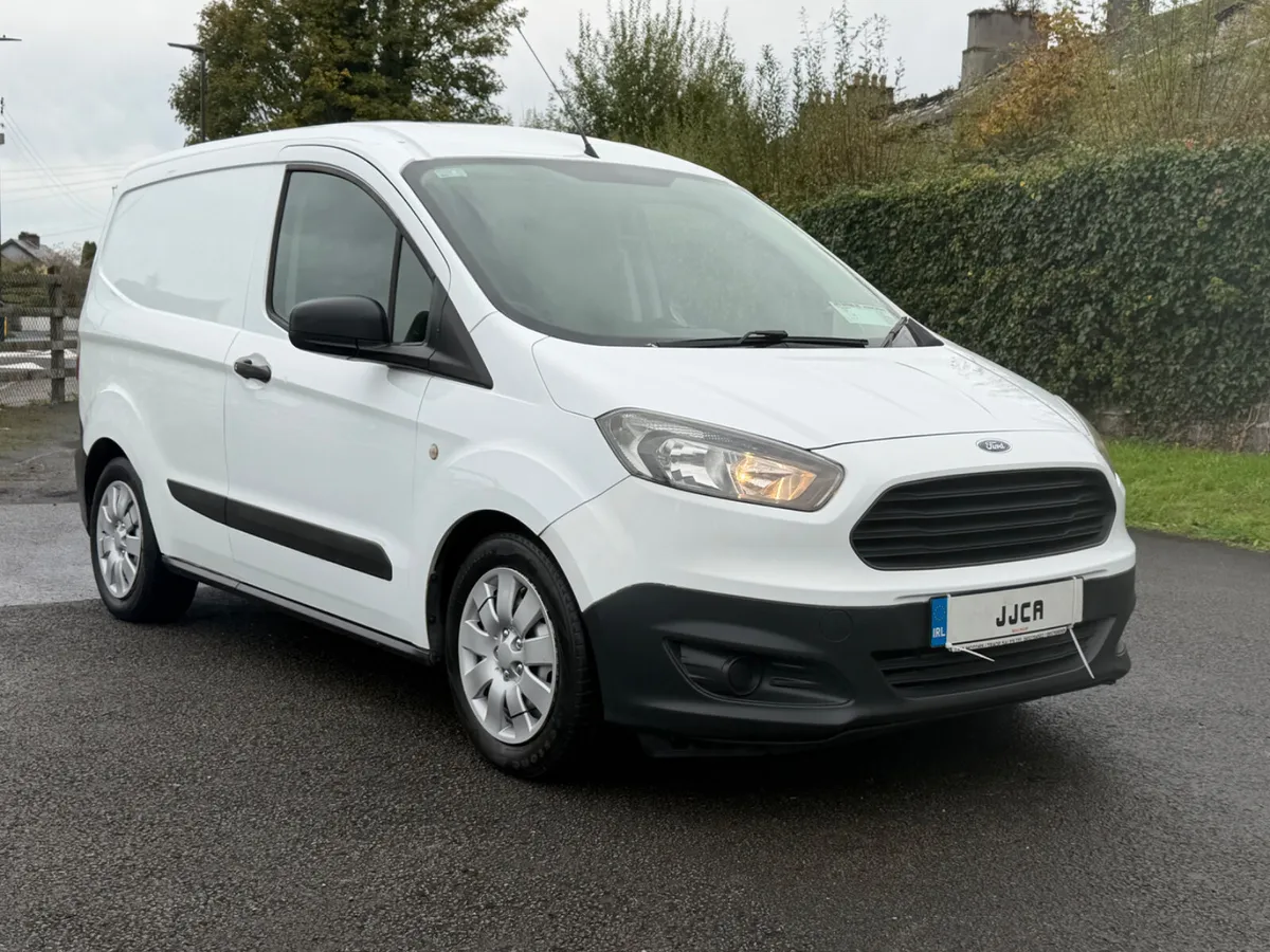 ABSOLUTELY IMMACULATE 2015 FORD TRANSIT - Image 2