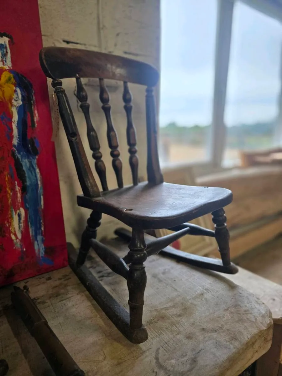 Dresser and Chairs - Image 2