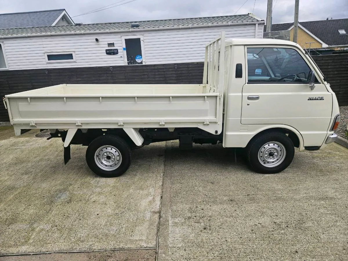 Toyota hiace - Image 4