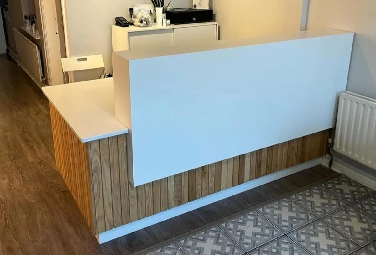 Reception Desk (Clinic/Beauty) - Image 1