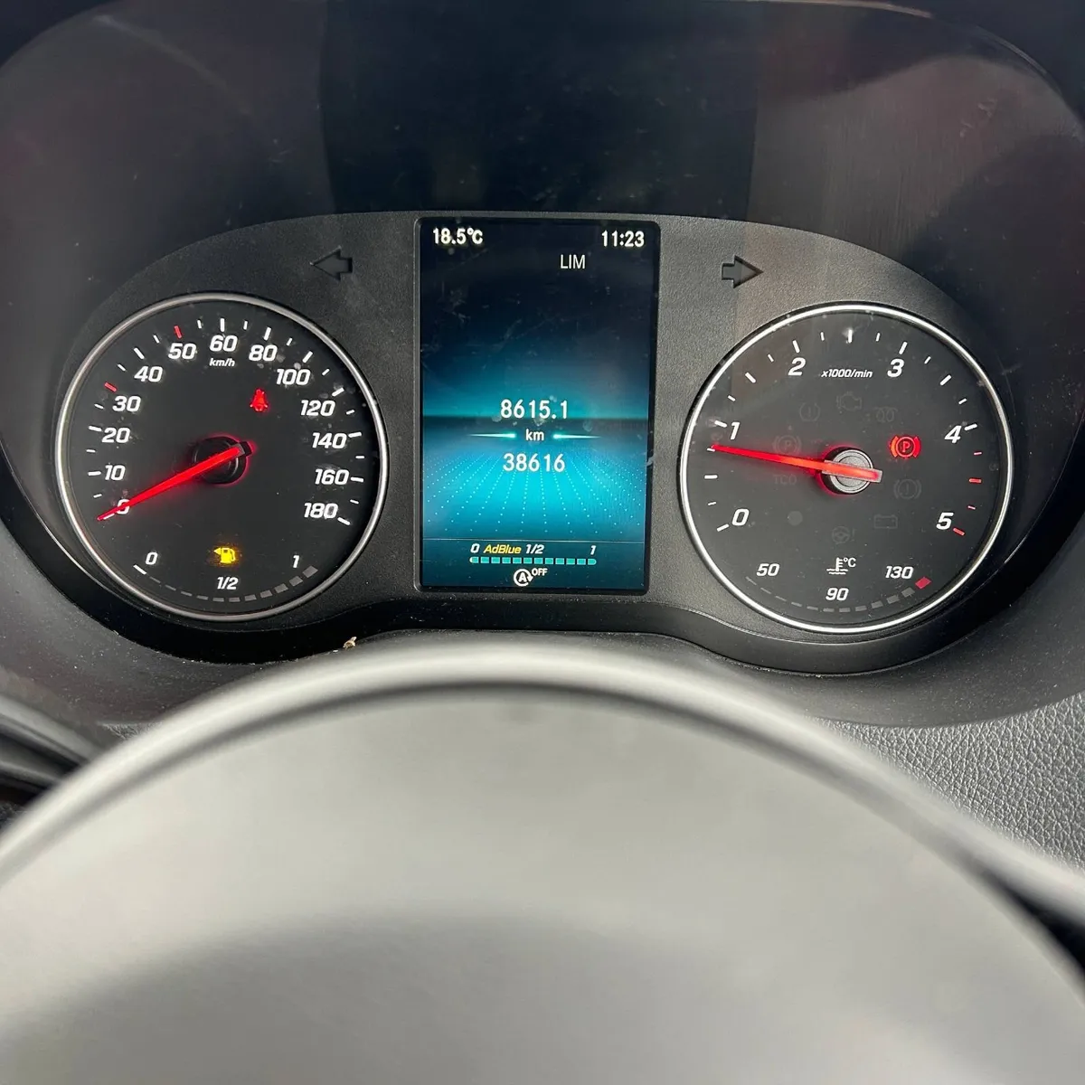 Sprinter. Only 38k km. No VAT - Image 1