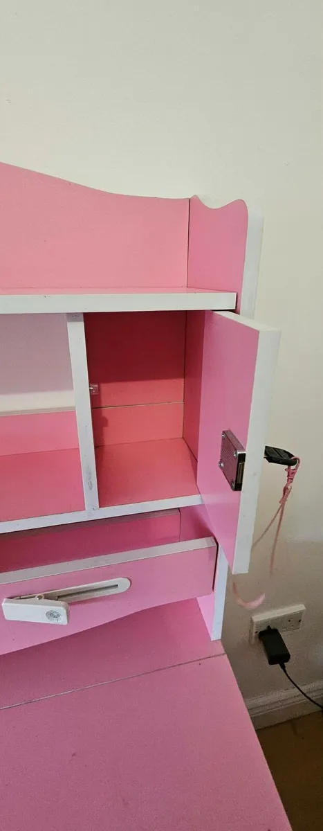 Pink kids study desk and chair set - Image 3