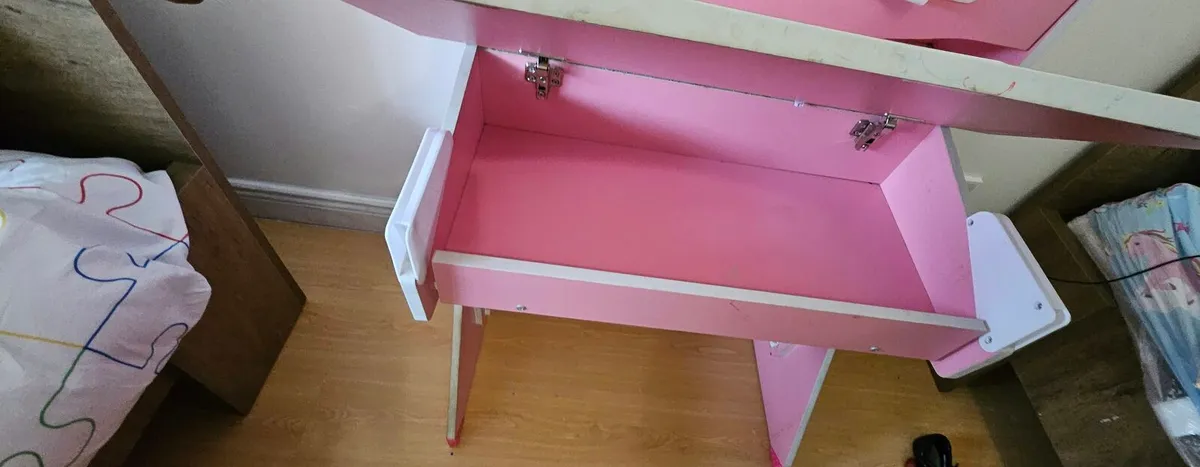 Pink kids study desk and chair set - Image 4