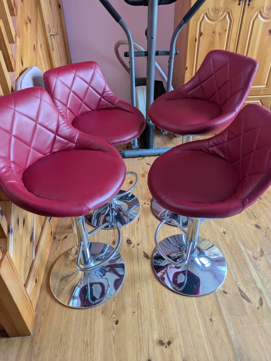 Breakfast bar stools - Image 2