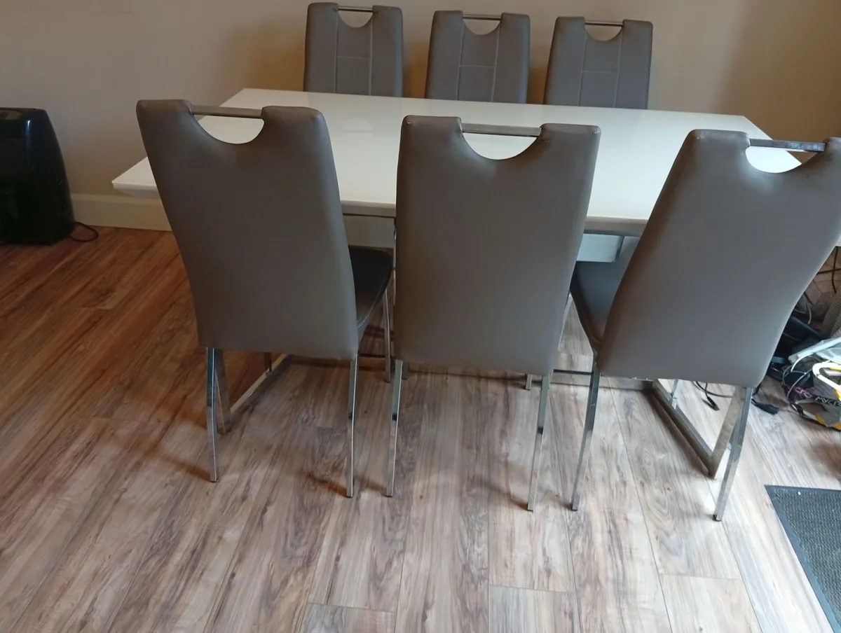 Table & 6 Chairs - Image 2