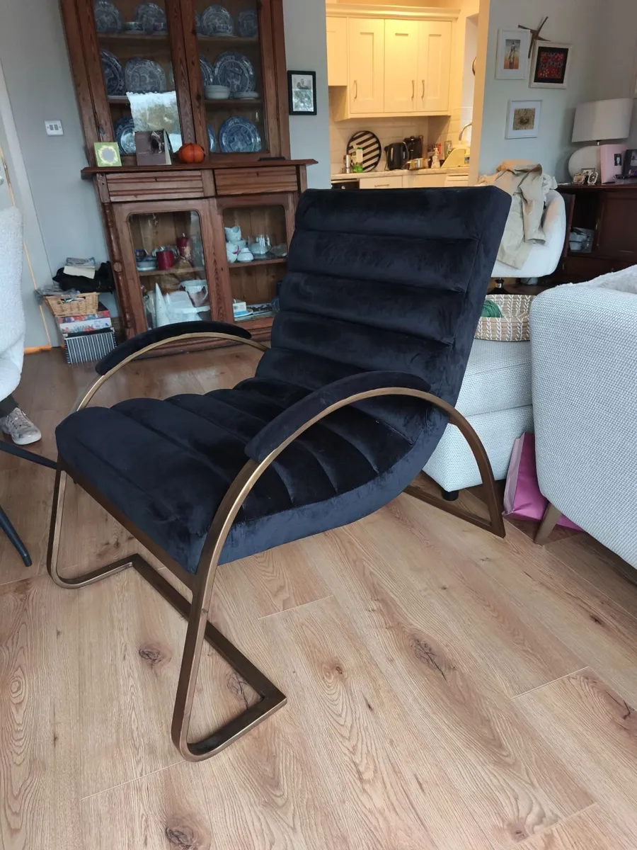 Arm chair - Image 1