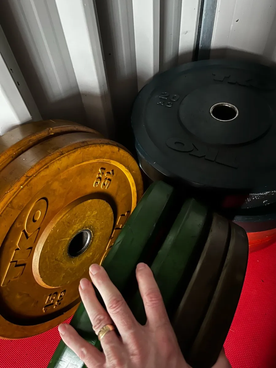 Full 150kg Olympic bumper weight plates set - Image 4