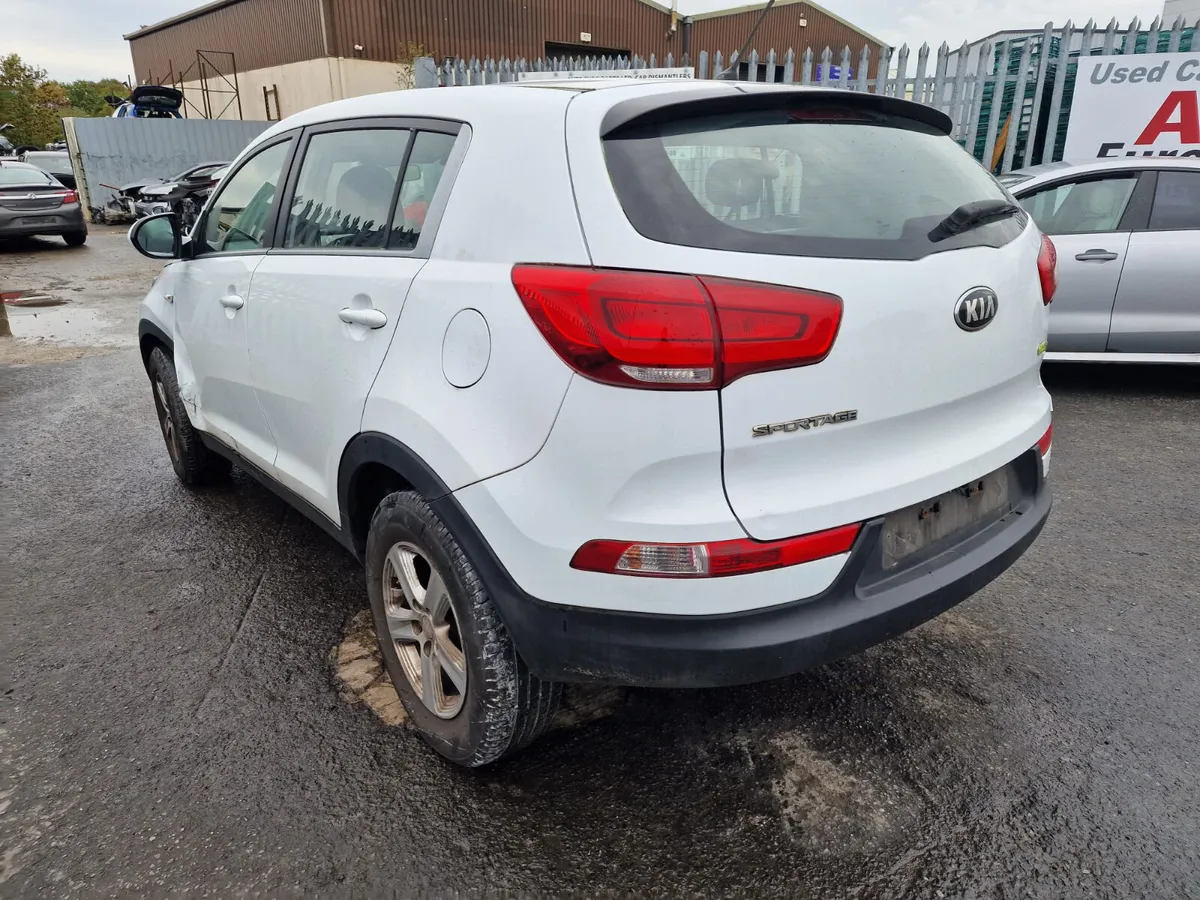 14 KIA SPORTAGE 1.7CRDI FOR BREAKING - Image 3