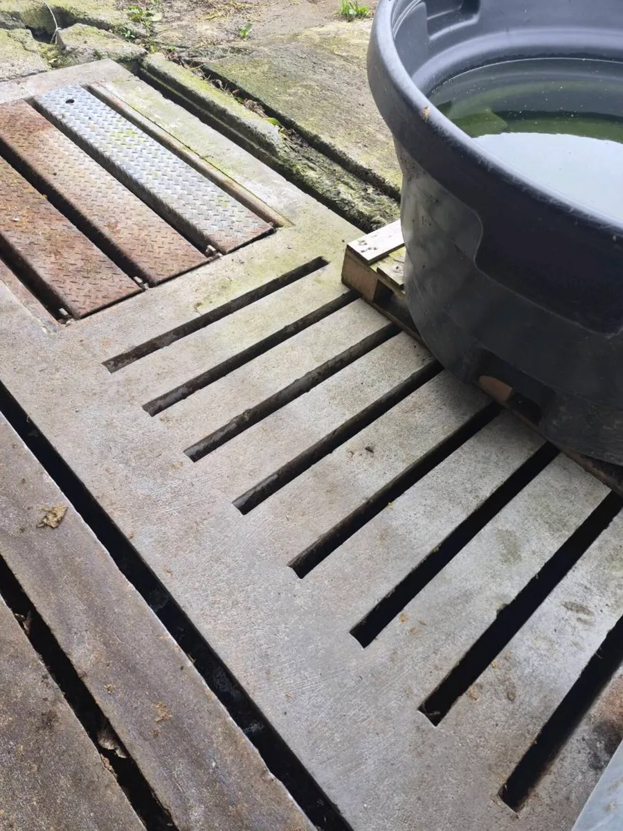 10ft 6 manhole,agitation point - Image 4