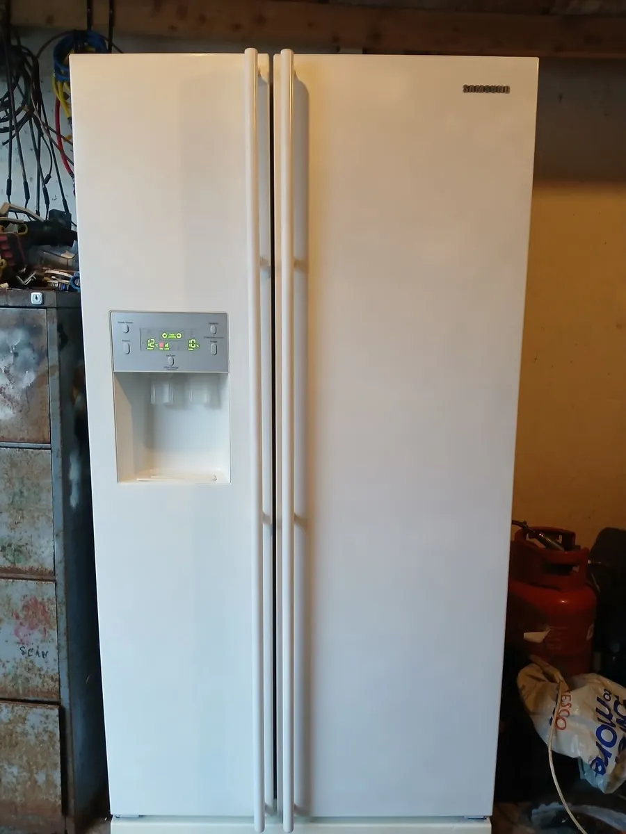 SAMSUNG AMERICAN FRIDGE FREEZER - Image 4