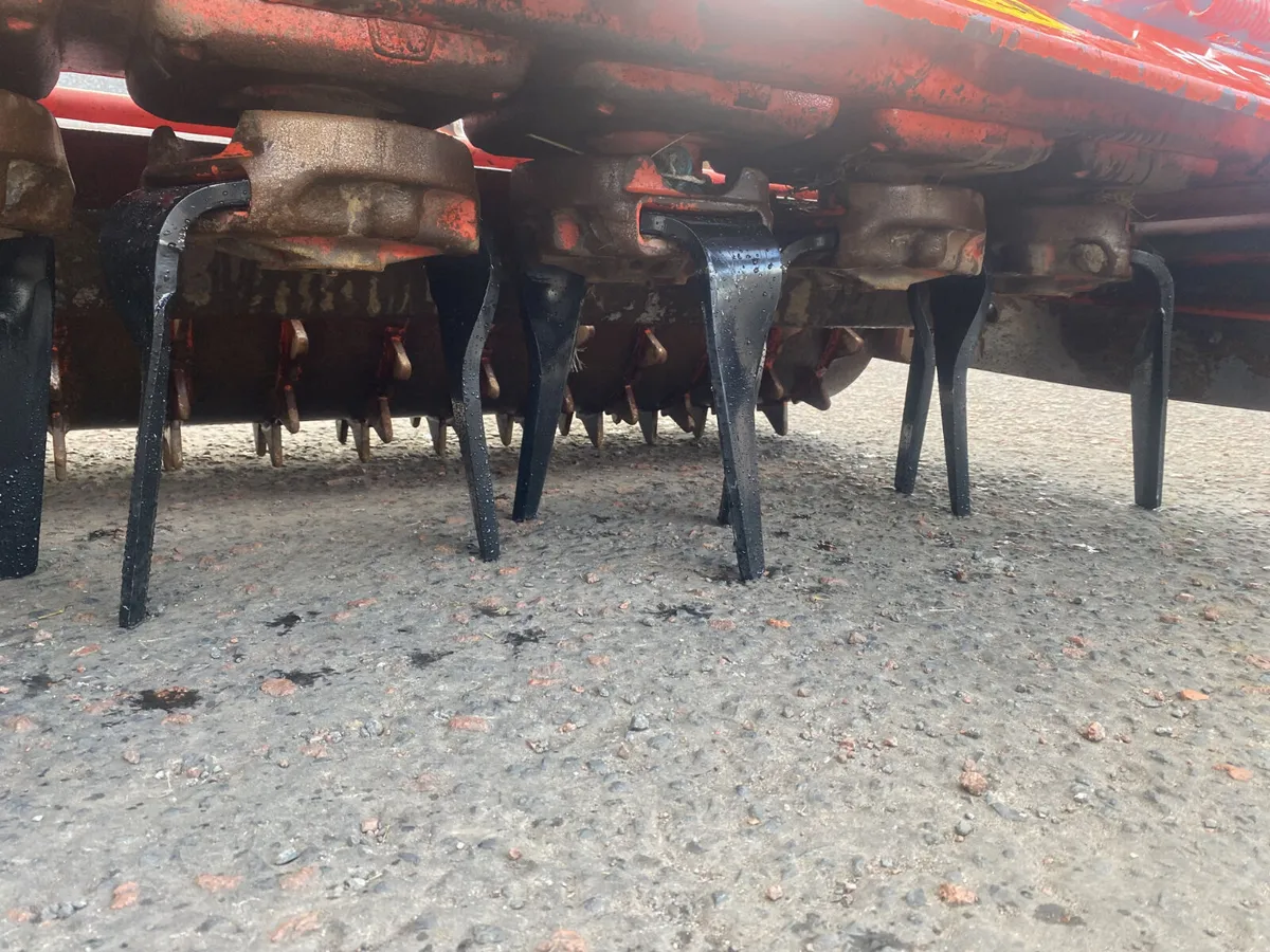 Kuhn HR3004D Power Harrow - Image 4